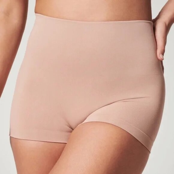 Spanx Everyday Shaping Panties Seamless Boyshort in Vintage Rose Size Medium NWT - Picture 3 of 8